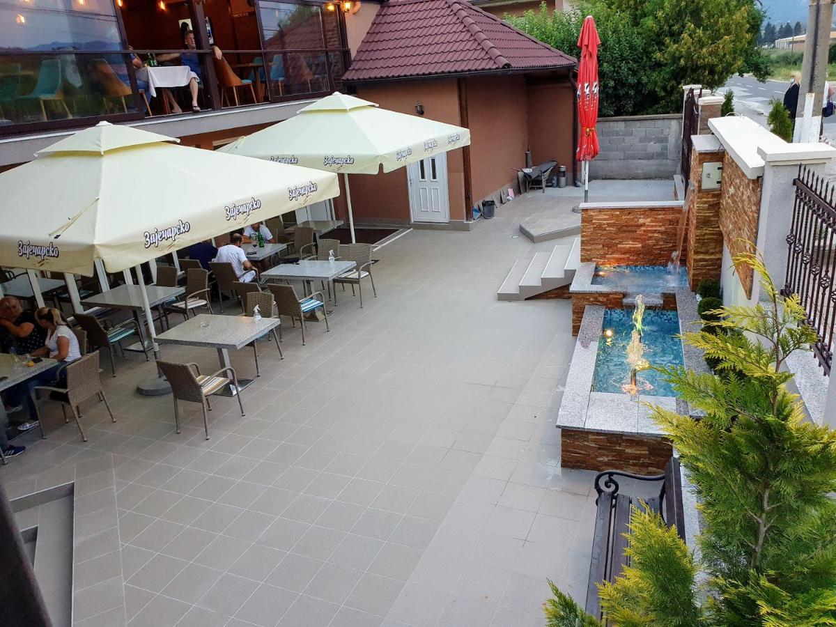 Kompleks Fontana Vladicin Han Luaran gambar